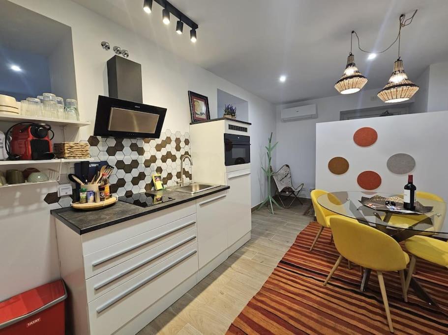 Appartamento The Gabriels Chamberi Madrid Esterno foto